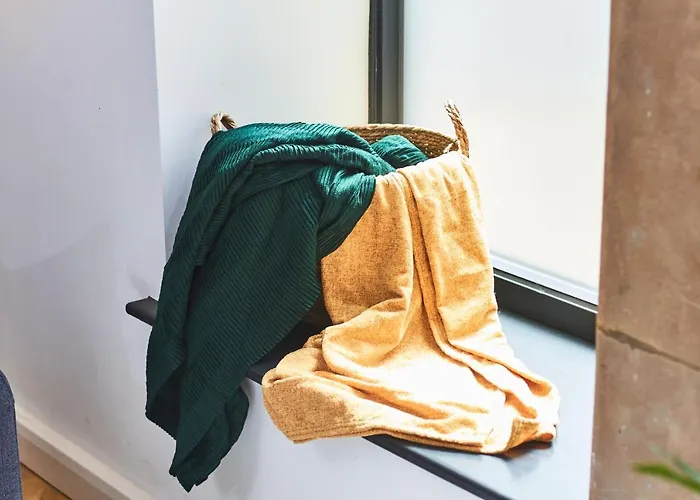 2bed Nyc Style In Apartment